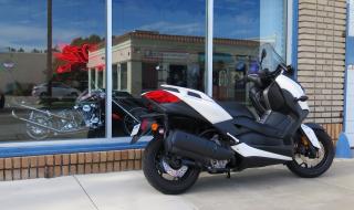 雅马哈300XMAX价格